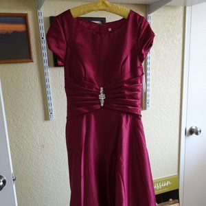 Izzy-vogue mother of bride/groom dress Burgandy
